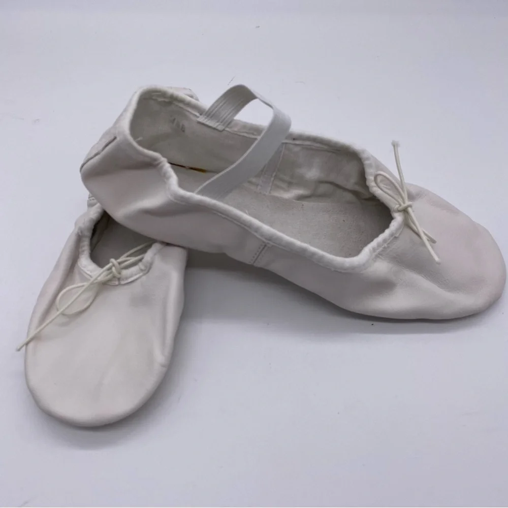 Bloch Dansoft Leather Full Sole Ballet Slippers. Size 4.5